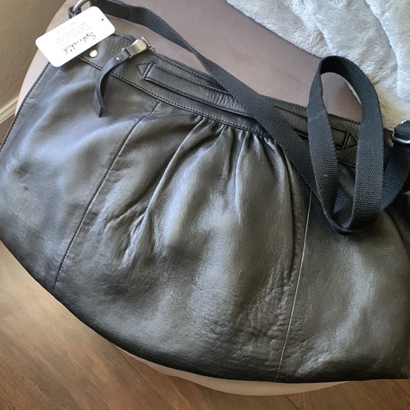 SPLENDID 🖤 - Picture 3 of 3